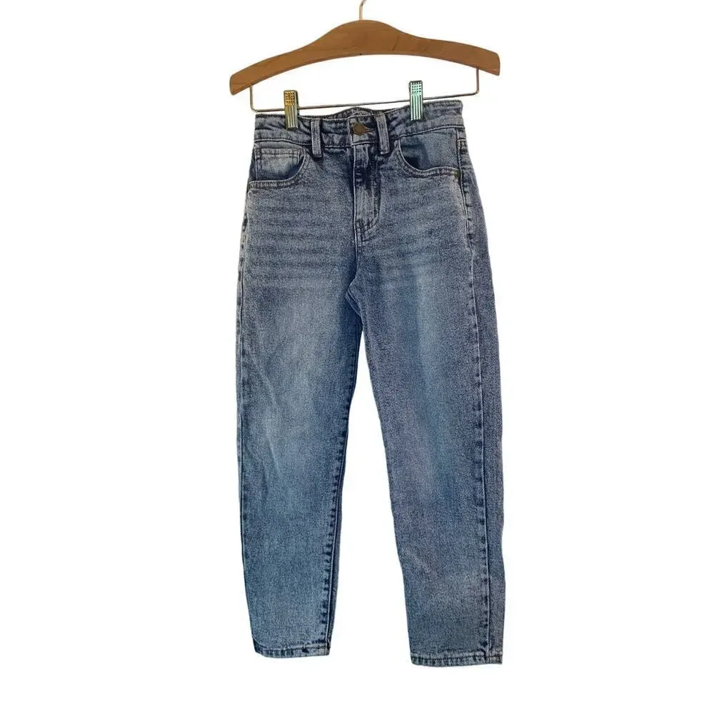 ART CLASS Girl’s Medium Wash Girlfriend Jeans / Size: 8